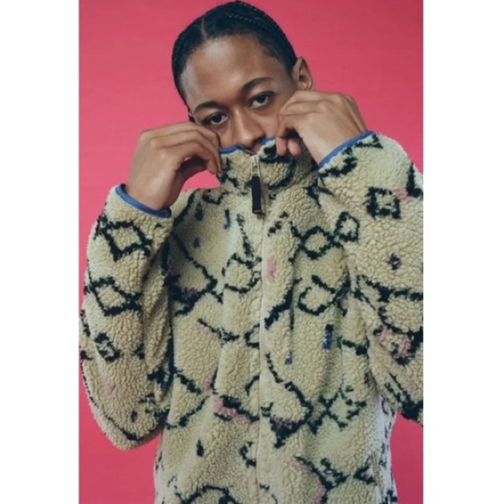 Urban Outfitters Damask Fleece Sherpa Jacket Aztec Fluffy Oversized Size XS